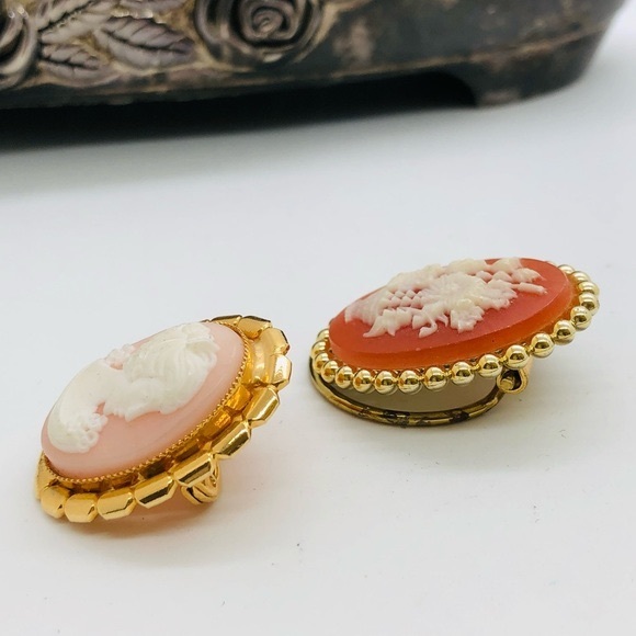 Vintage Cameo Clip Brooch Lot - Picture 3 of 7